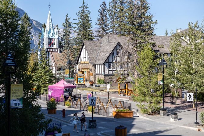 Johnston Canyon, Gondola and Banff Day - Banff town time and a practical lunch break
