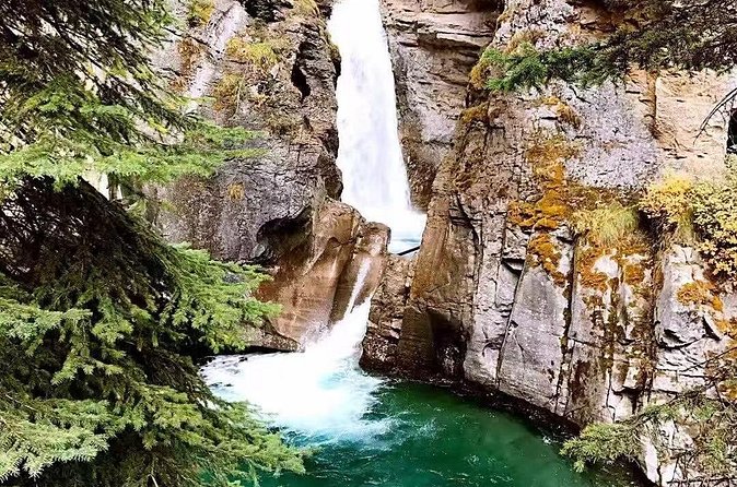 Johnston Canyon, Gondola and Banff Day - What the $88.96 price really covers