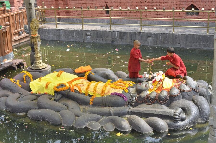 Kathmandu Sightseeing By Bus Day Trip - Meeting the bus in Thamel or near the airport