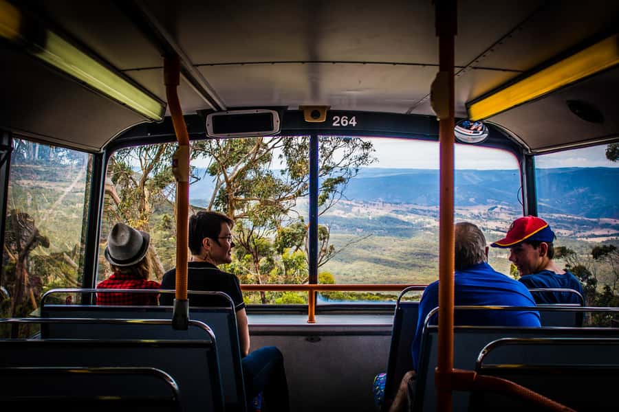 Katoomba: Blue Mountains Full-Day Hop-On Hop-Off Bus Tour - Stop 6 and the walk to the Three Sisters