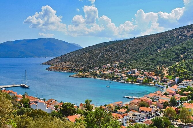 Kefalonia Highlights - Bus & Cruise, Assos & Lunch in Fiscardo - Fiscardo lunch beside the harbor