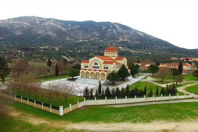 Kefalonia Island Bus Tour- Wine Tasting, Melissani & Fiscardo - Two hours in Fiskardo