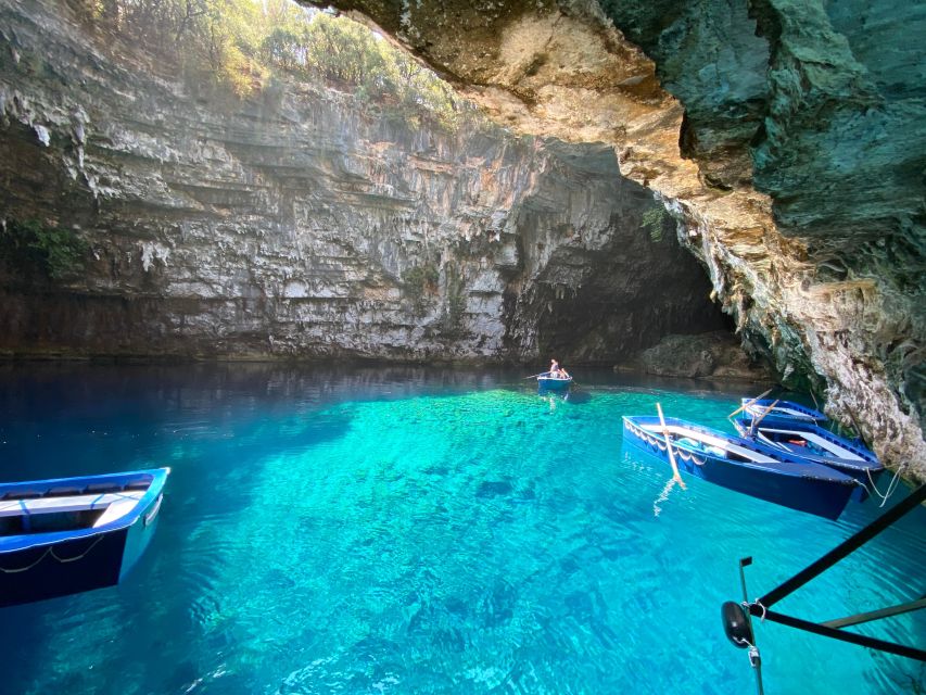 Kefalonia: Island Highlights Bus and Boat Tour with Lunch - The essential points at a glance