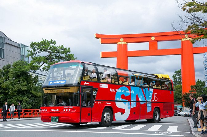 Kyoto Hop-On, Hop-Off Sightseeing Bus Tour - Gion, Yasaka, and the walk to Kiyomizu-dera