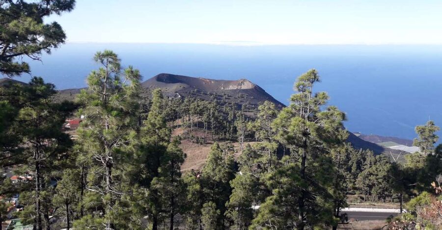 La Palma: San Antonio and Teneguia Volcanos Tour by 4x4 Bus - The lighthouse and salt mines are a coastal highlight