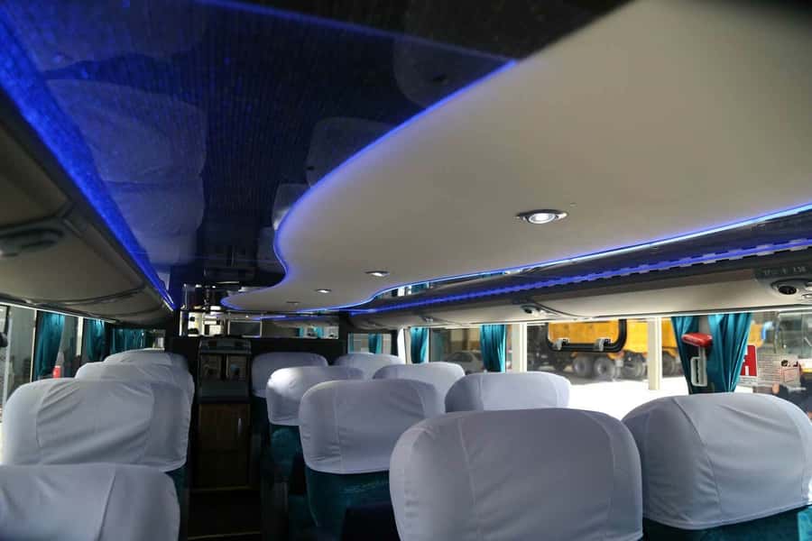 La Paz: Uyuni Salt Flats & Isla Incahuasi 5-Day Bus Tour - Days three and four, the high-altitude reserve