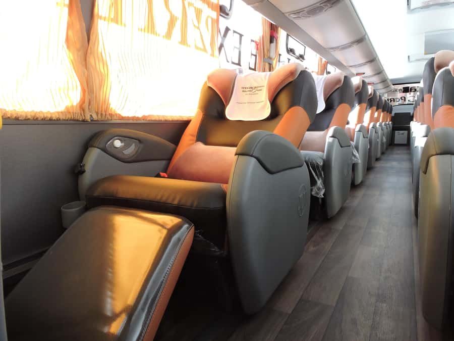 La Paz: Uyuni tour ending in Atacama Chile by bus. - What the $529 price really covers