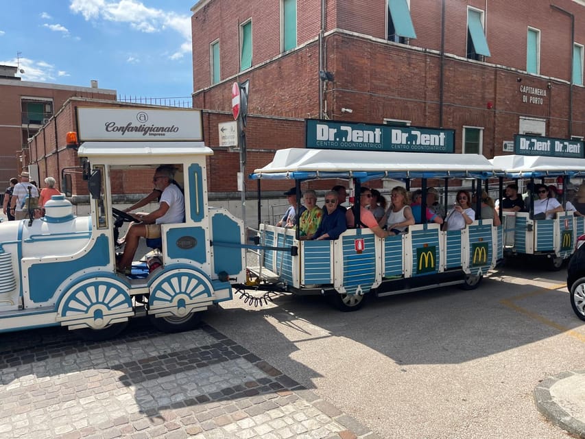 La Spezia: tour HOP ON HOP OFF con trenino e guida turistica - Timing, price, and who gets good value