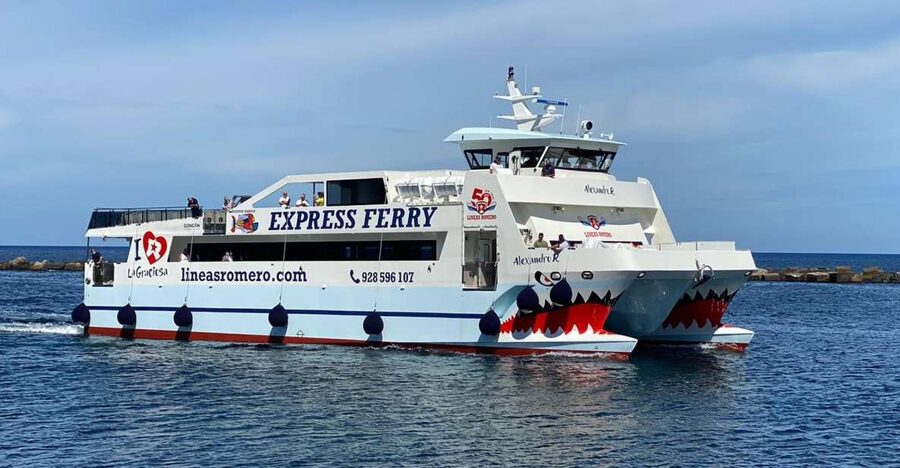 Lanzarote: Return Ferry to La Graciosa with Bus Pickup - Why La Graciosa makes a good day away from Lanzarote