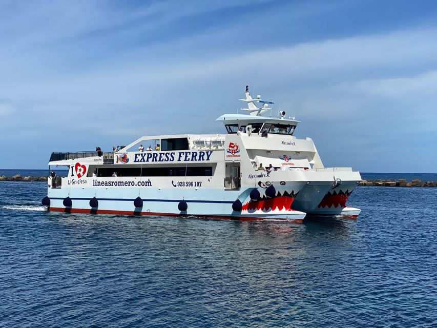 Lanzarote: Return Ferry to La Graciosa with Bus Pickup - Boarding at Órzola and the 30-minute crossing