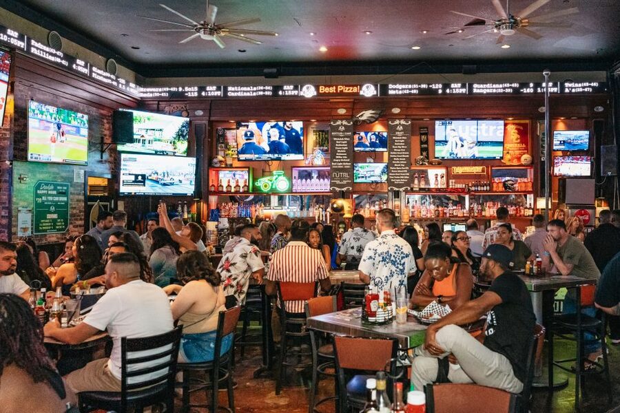 Las Vegas: Club Crawl and Party Bus with Free Drinks - Dress code, ID, and what to leave at home