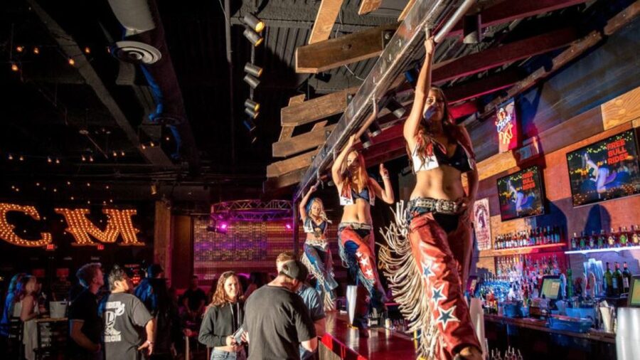 Las Vegas: Country Bar Crawl by Party Bus w/ Mixed Drinks - Key points to know before booking