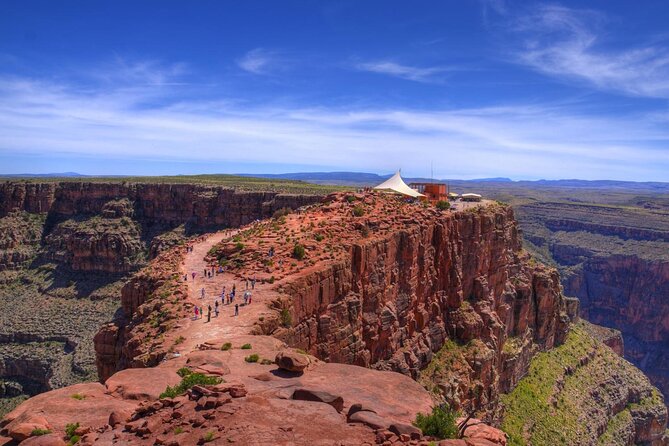 Las Vegas: Grand Canyon West Rim Bus Tour with Skywalk - The coach rules and accessibility details