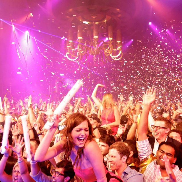 Las Vegas: Nightclub and Bar Crawl with Party Bus and Drinks - What the Night Really Offers for $69