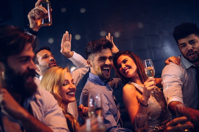 Las Vegas Party Bus Club Crawl - Why the hosts make or break the night