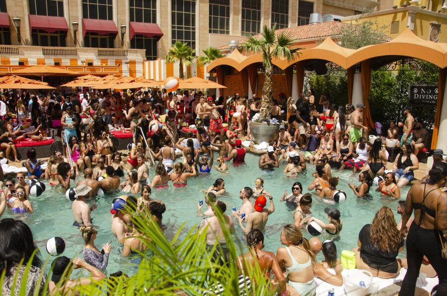 Las Vegas: Party Bus Day Club Tour with Drinks & Club Entry - Starting at Virgin Hotel