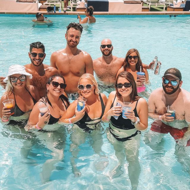 Las Vegas: Pool Crawl with Free Drinks on the Party Bus - How the five-hour pool crawl works