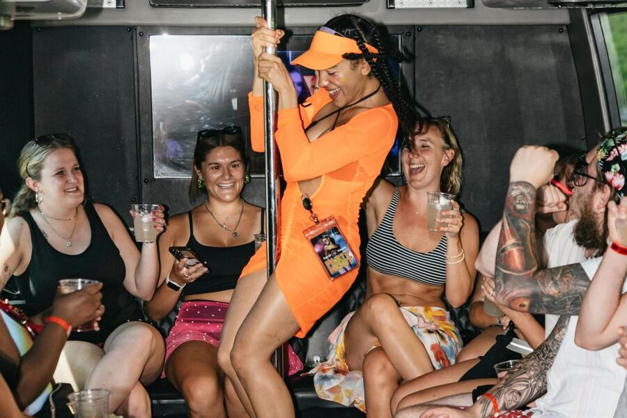 Las Vegas Strip: 3-Stop Pool Party Crawl with Party Bus - Is the Las Vegas pool party crawl worth booking?
