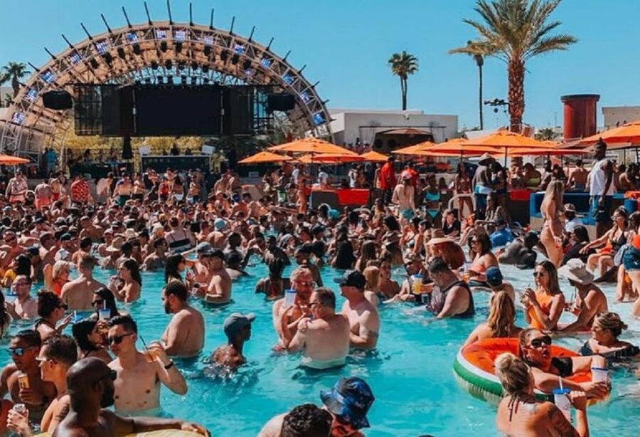 Las Vegas Strip: 3-Stop Pool Party Crawl with Party Bus - What the possible club stops offer