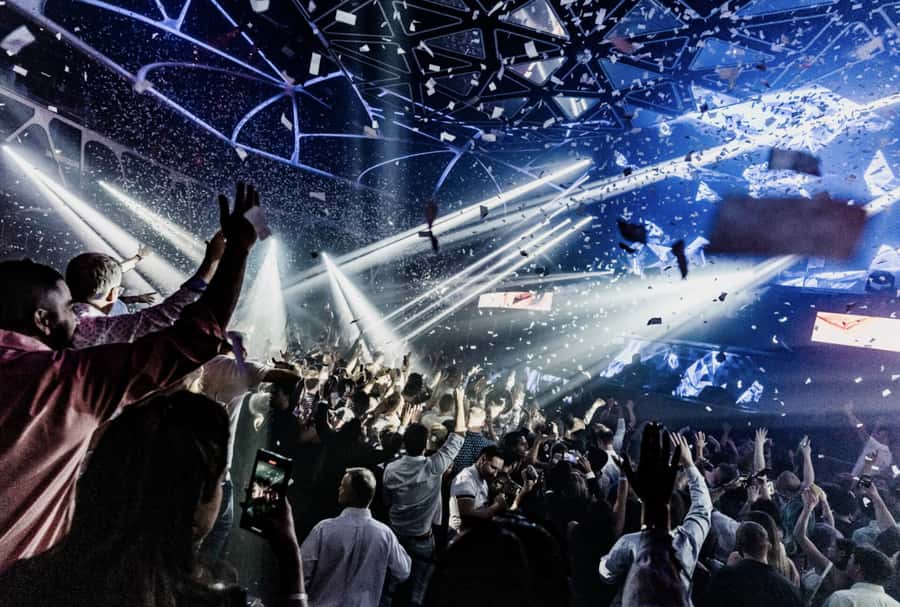 Las Vegas: VIP Club Crawl with Party Bus and Drinks - Cancellation and booking flexibility