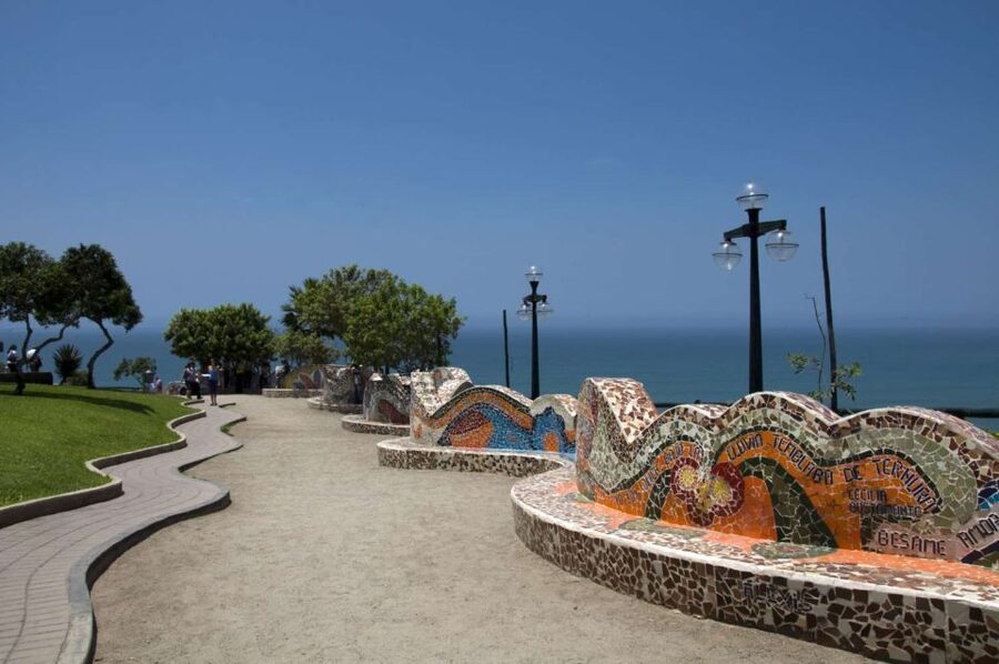 Lima: City Sightseeing Panoramic Bus Tour - Salto del Fraile and the route to La Herradura