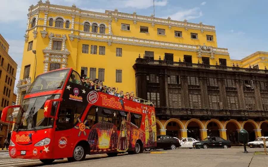 Lima : City tour 360° Panoramic bus - Sightseeing Tour - Starting at Av. Petit Thouars 5490