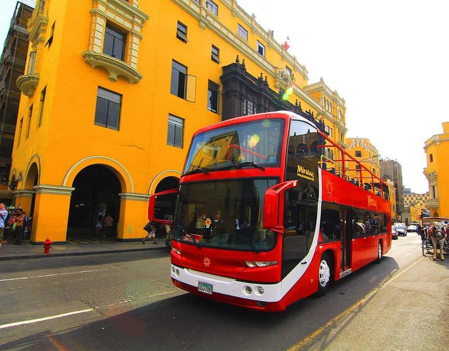 Lima : City tour 360° Panoramic bus - Sightseeing Tour - San Francisco convent and the underground catacombs