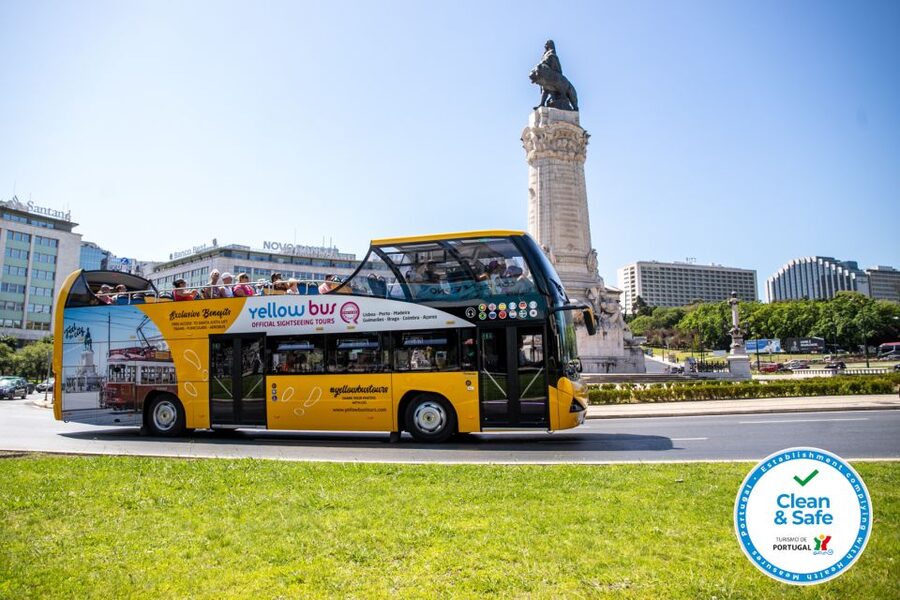 Lisbon: 1-or 2-Day Hop-On Hop-Off Bus Tour - Start in Restauradores and get your bearings