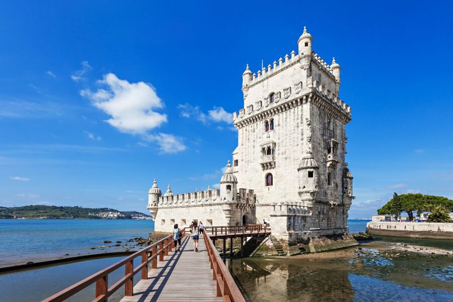 Lisbon: 3-in-1 Hop-On Hop-Off Bus and Tram Tours - The pink Modern Lisbon route and the eastern waterfront