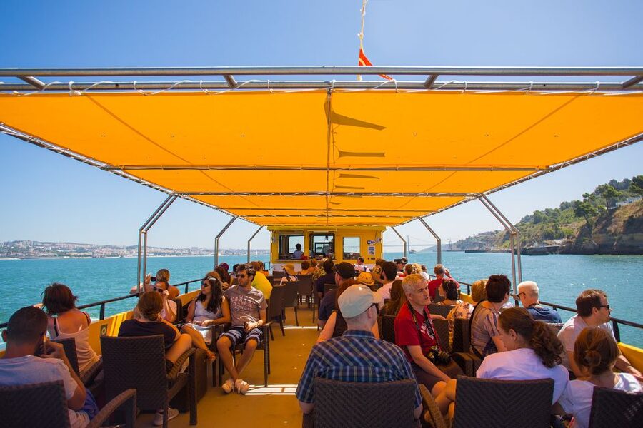 Lisbon: Boat Tour Ticket and Hop-on Hop-off 48-Hour Bus. - Starting in central Lisbon
