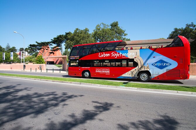 Lisbon Hop On Hop Off Bus and Boat Tour - Audio, comfort, and service problems