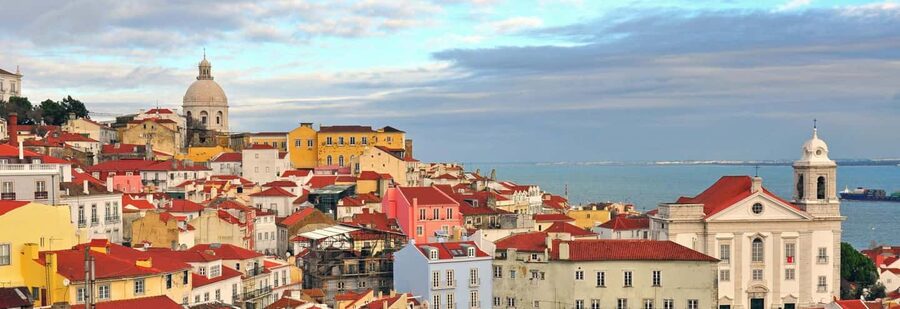 Lisbon: Tuk Tuk Hop-On Hop-Off Tour - Viewpoints with less uphill effort