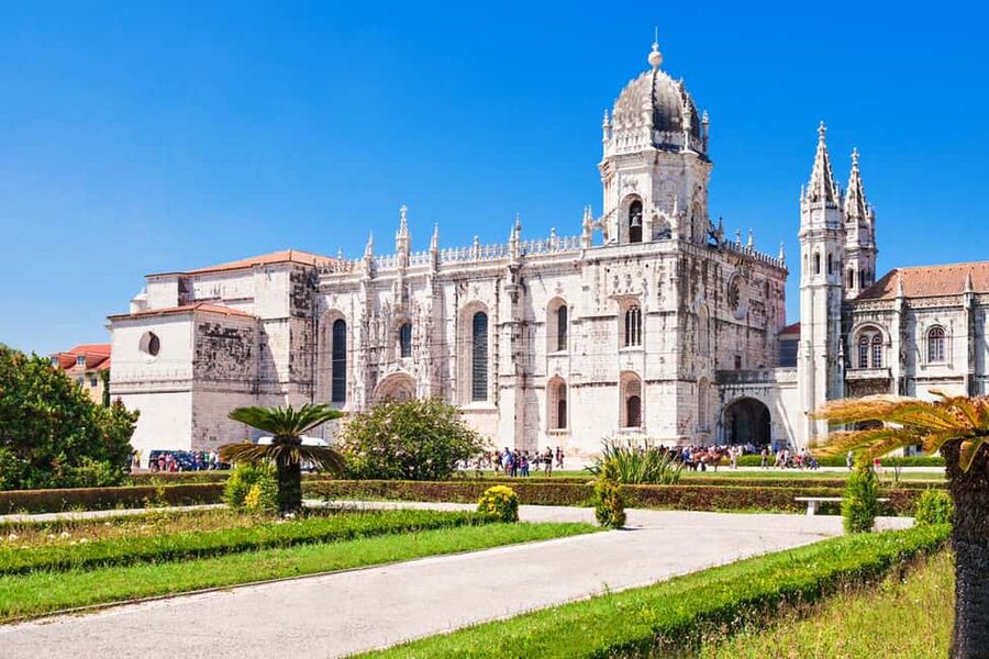 Lisbon: Tuk Tuk Hop-On Hop-Off Tour - A possible extension toward Belém