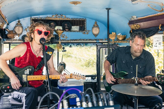 Live Music and Brewery Bus | LaZoom Tours - Timing, group size, and pacing tips