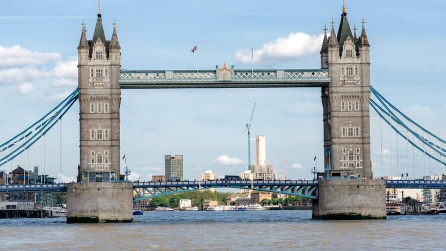 London: 24-Hour Hop-On Hop-Off Bus Pass - The Landmarks Tour: Westminster to the Tower
