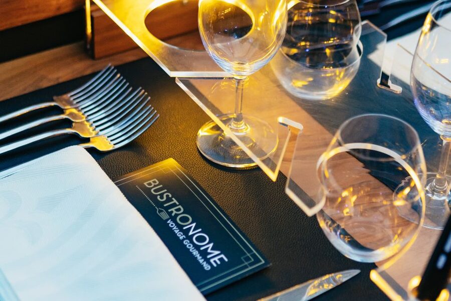 London: 6-Course Gourmet Dinner on a Luxury Coach - Wine pairings and drinks