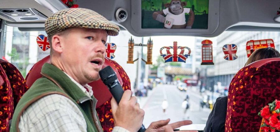 London: Afternoon Tea Bus Tour & London Eye Option - Somerset House and Fleet Street bring old London closer