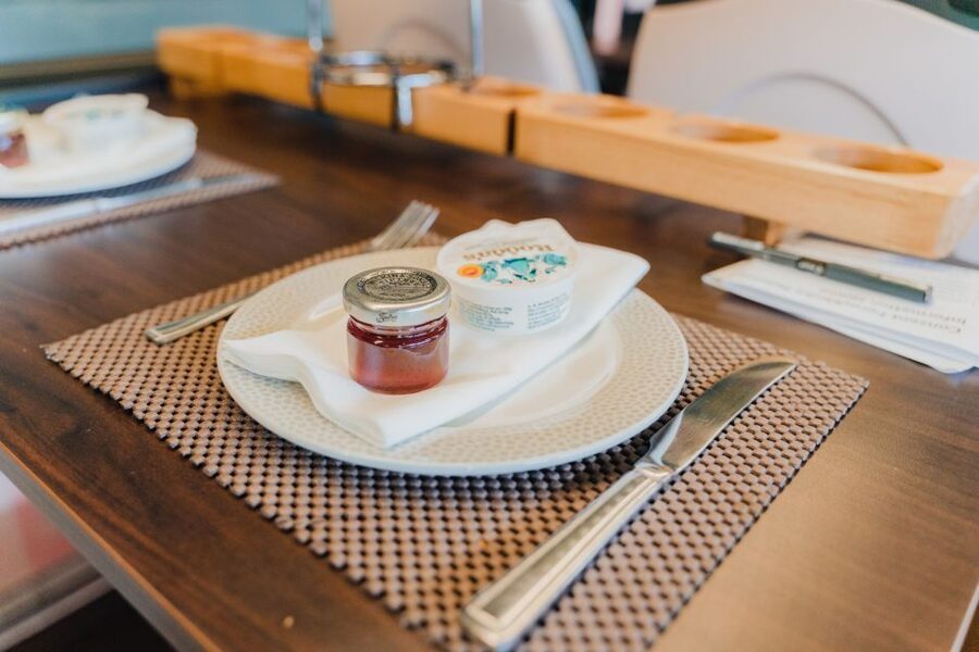 London: Afternoon Tea Bus with a Glass of Prosecco - Key points at a glance