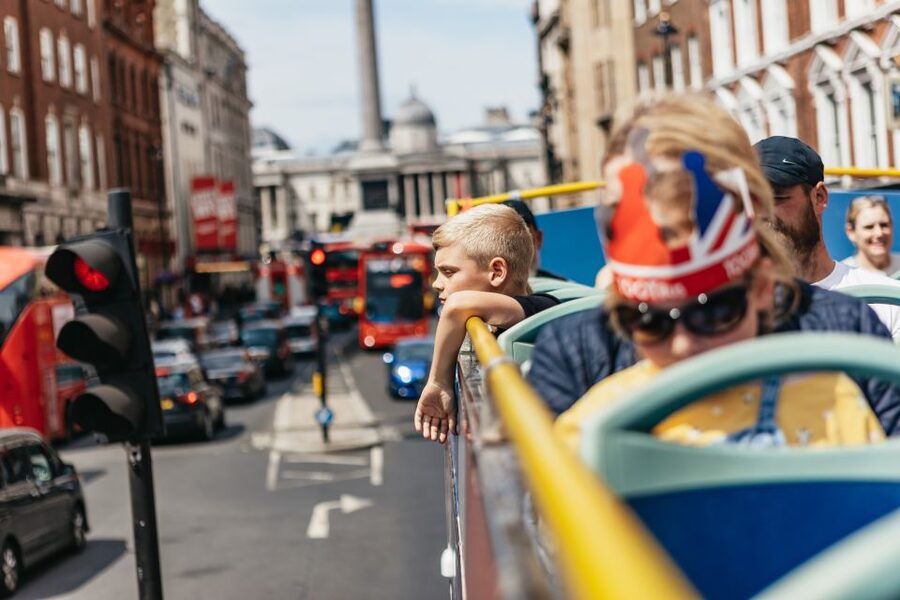 London: Children's Open Top Bus Tour - Trafalgar Square and Piccadilly Circus: a lively opening