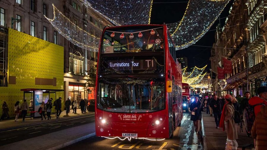 London: Christmas Lights Santa Sleigh Open-Top Tour - Regent Street and Hamleys after dark