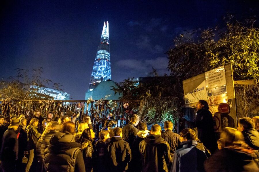 London: Comedy Horror Ghost Tour on a Bus - Actors, effects, and the final scare