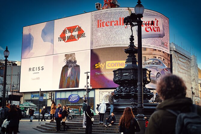 London Discovery by Day and by Night Hop-On Hop-off Tours - Buckingham Palace, Hyde Park, and the museum district