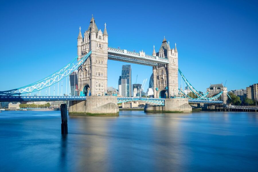 London: Full-Day London Bus Tour - Buckingham Palace and the bearskin ceremony