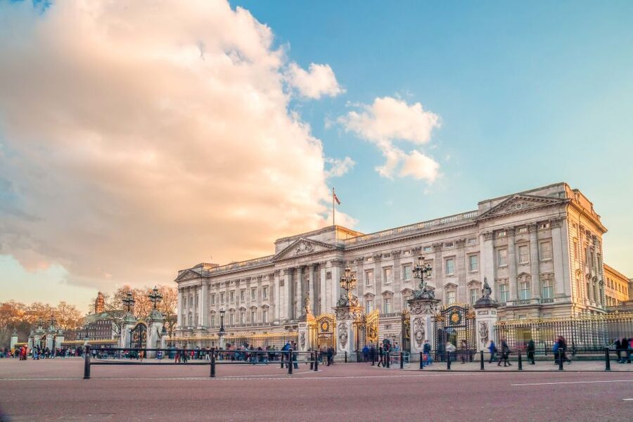 London: Full-Day Sightseeing Bus Tour with River Cruise - Should you book this London sightseeing day?