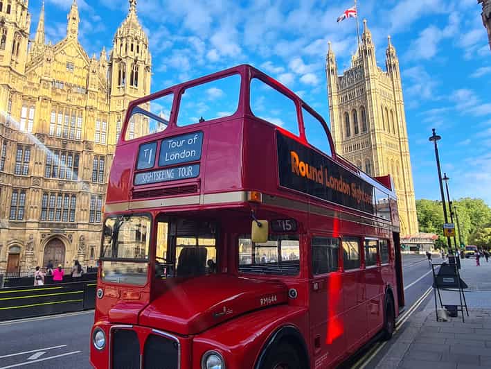 London: Guided Sightseeing Tour on a Vintage Open-Top Bus - Why the live guide matters