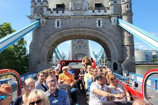 London: Guided Sightseeing Tour on a Vintage Open-Top Bus - Starting at Embankment and finding the bus