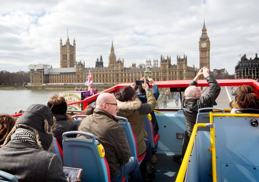 London: Harry Potter Walk, Hop-on Hop-off Bus Tour & Cruise - The Vox City app and extra walking routes