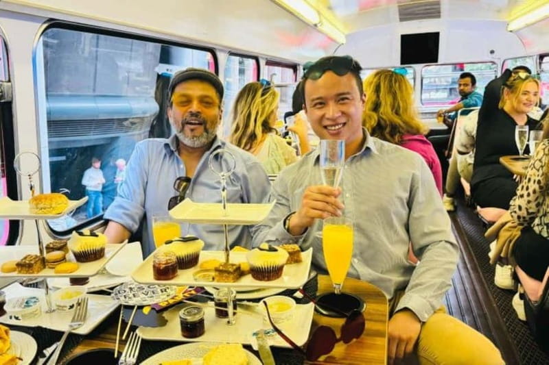 London: "Here We Go Again" Afternoon Tea Bus - Waterloo and Westminster: the first big views