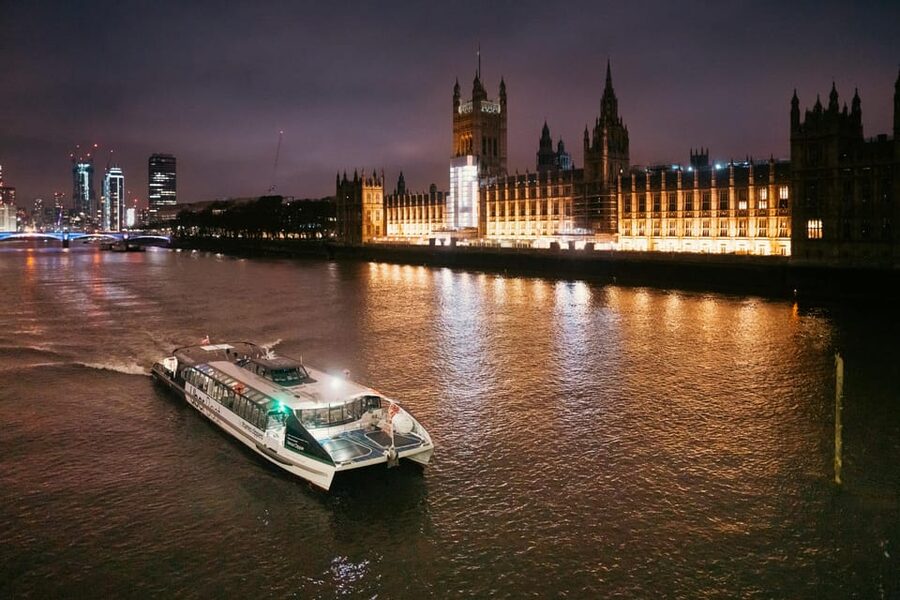 London: Hop-On Hop-Off 1-Day River Sightseeing Adventure - How the Thames Clippers pass works