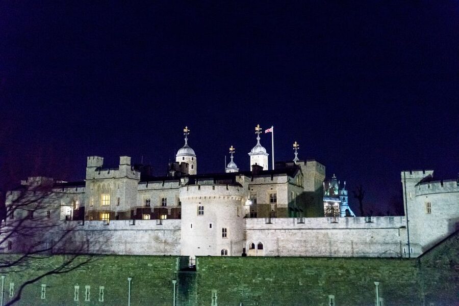 London: Nighttime Open-Top Sightseeing Tour with Live Guide - Is $39 a fair price?